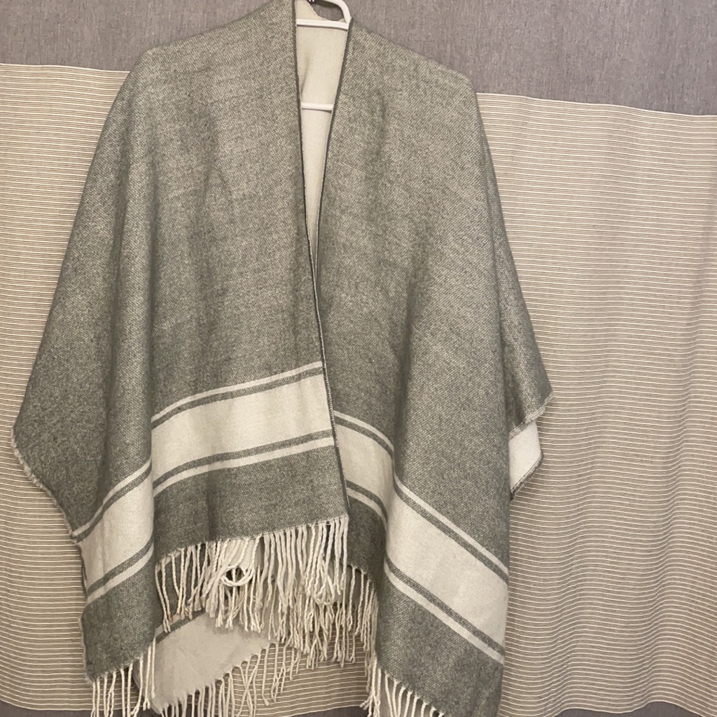 Banana Republic One Size Poncho